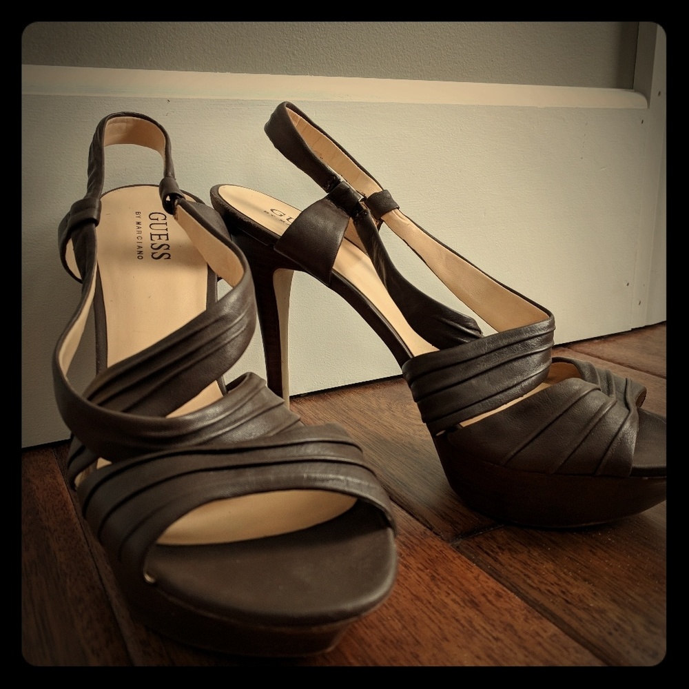 GUESS by Marciano